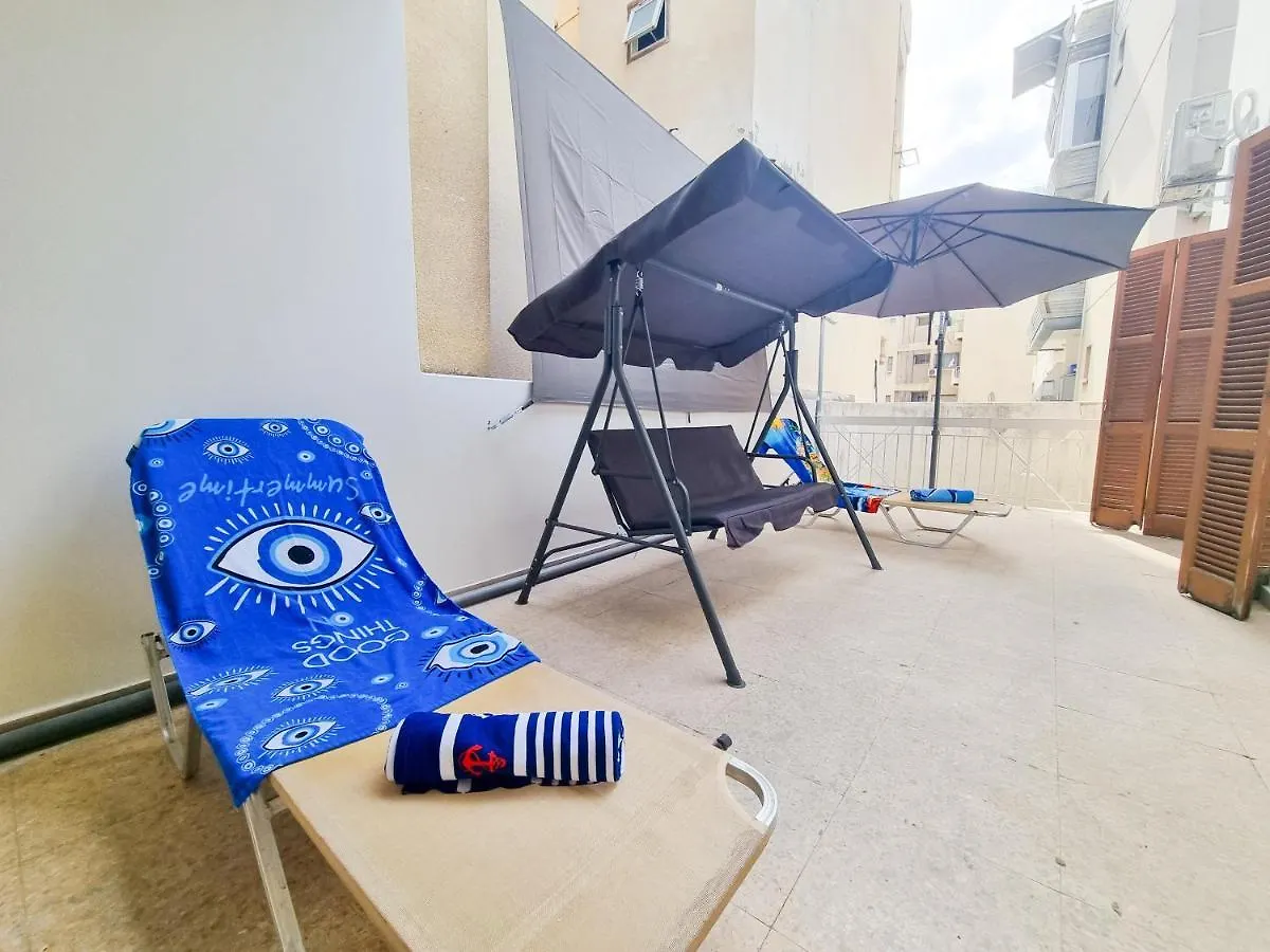 Citycenter Rooms Next To The Beach Larnaca 0*,  Kypr