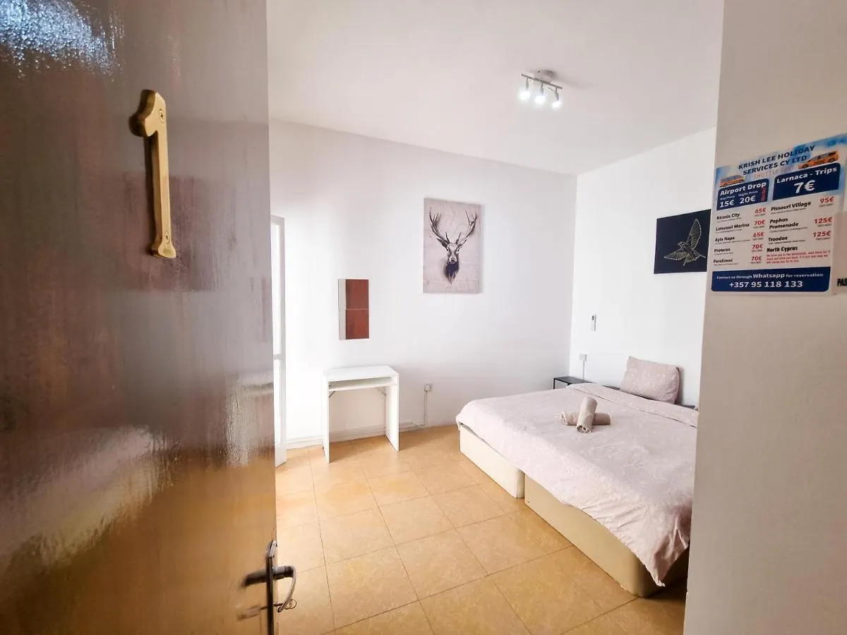 Ubytování v soukromí Citycenter Rooms Next To The Beach Larnaca