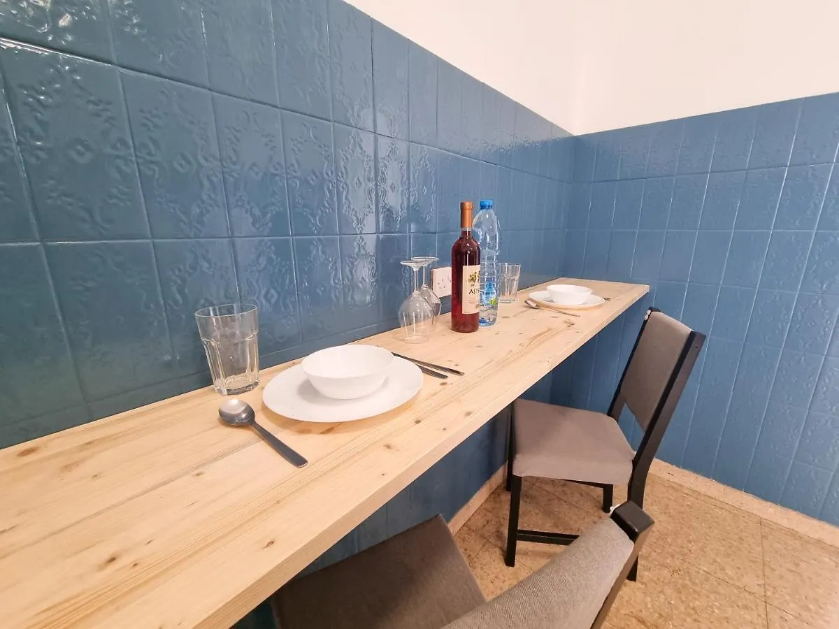 Citycenter Rooms Next To The Beach Larnaca 0*,  Kypr